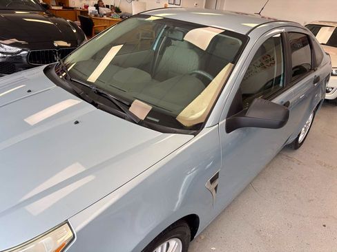 Used 2008 Ford Focus SE FWD image 3