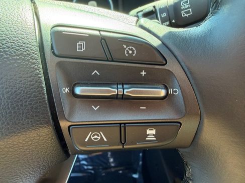 Used 2023 Hyundai Kona Limited FWD image 16