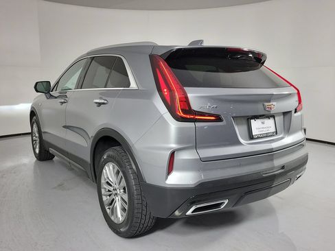 Used 2025 Cadillac XT4 Premium Luxury FWD image 4