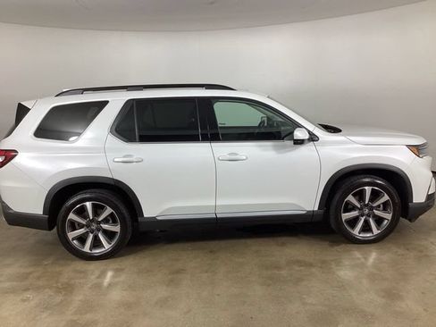 Used 2024 Honda Pilot Elite image 7