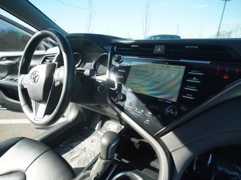 Used 2020 Toyota Camry XSE image 32