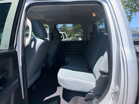 Used 2016 RAM 2500 Tradesman w/ Chrome Appearance Group AWD/4WD image 19