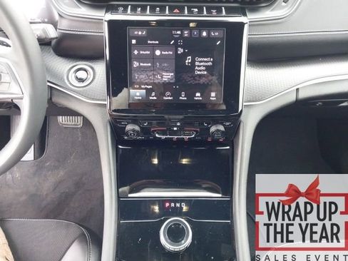 Used 2024 Jeep Grand Cherokee L Altitude image 15