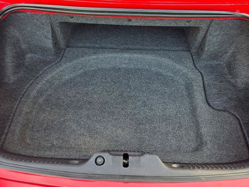 Used 2005 Ford Thunderbird RWD image 25