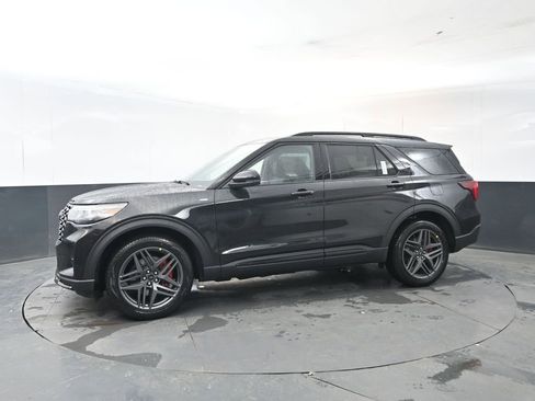 New 2026 Ford Explorer ST-Line image 2