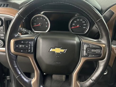 Used 2020 Chevrolet Silverado 1500 High Country w/ Technology Package AWD/4WD image 16