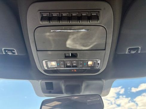 Used 2023 Ford F150 Raptor w/ Raptor Carbon Fiber Package AWD/4WD image 27