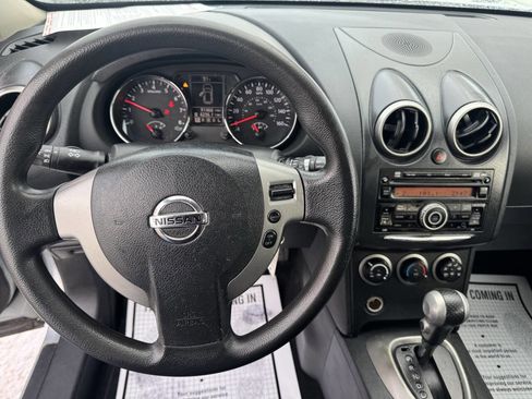 Used 2013 Nissan Rogue S image 3