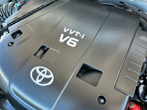 Used 2007 Toyota FJ Cruiser 4WD image 25