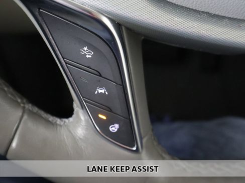 Used 2022 Cadillac XT5 Premium Luxury image 5