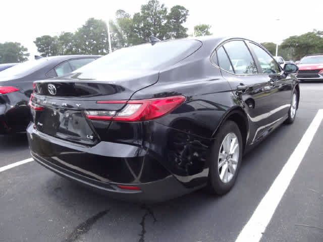 Used 2025 Toyota Camry LE FWD image 4