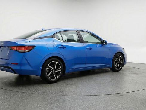 Used 2025 Nissan Sentra SV image 7