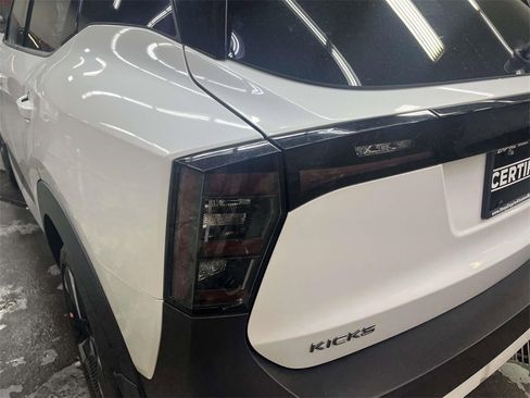 Certified 2025 Nissan Kicks SR w/ SR Premium Package image 12