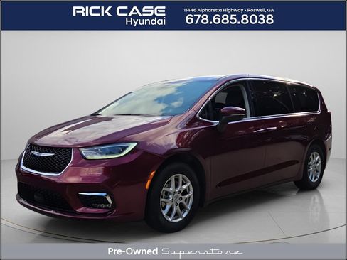 Used 2023 Chrysler Pacifica Touring-L FWD image 1