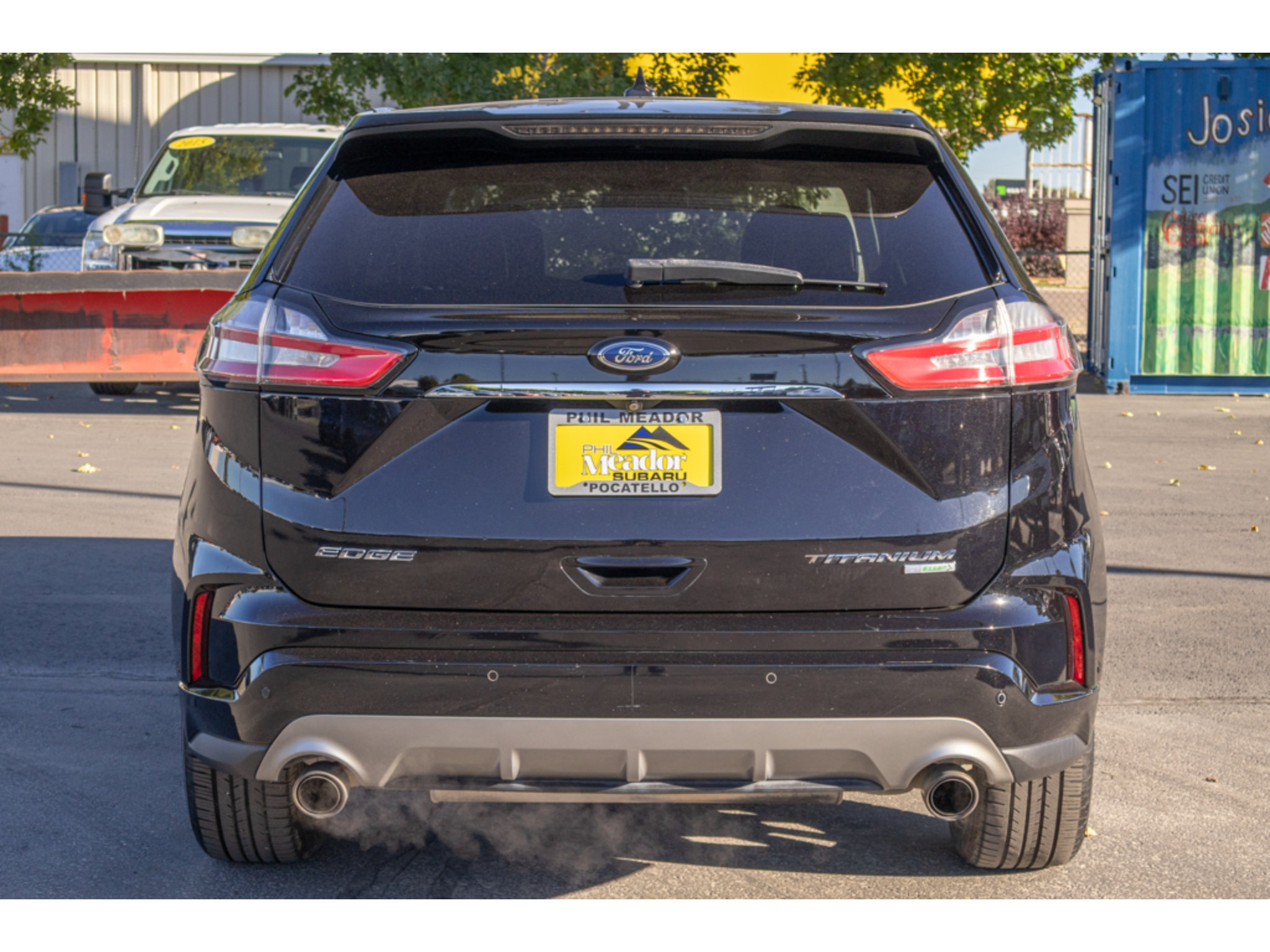 Used 2019 Ford Edge Titanium w/ Equipment Group 301A FWD image 4