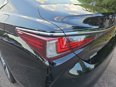 Used 2020 Lexus ES 350 w/ Premium Package FWD image 35
