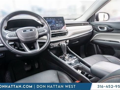 Used 2022 Jeep Compass Limited image 24