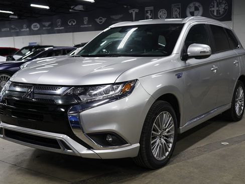 Used 2022 Mitsubishi Outlander SEL AWD/4WD image 1