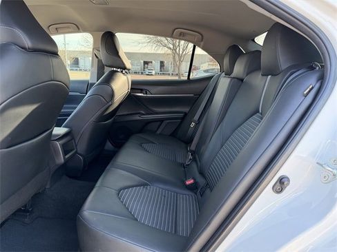 Used 2024 Toyota Camry SE image 25