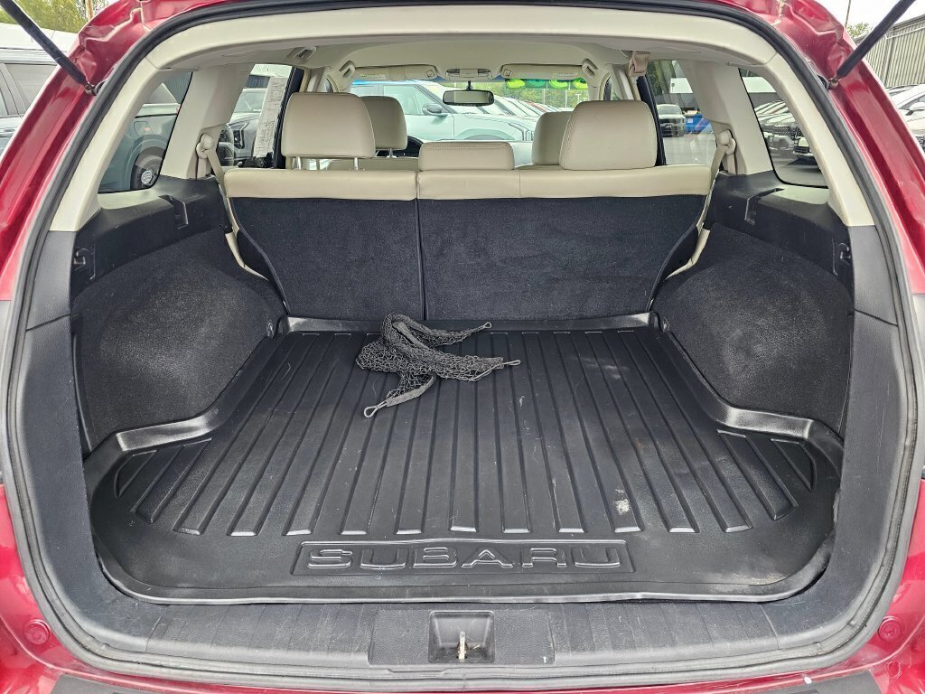 Used 2011 Subaru Outback 2.5i Limited AWD/4WD image 16
