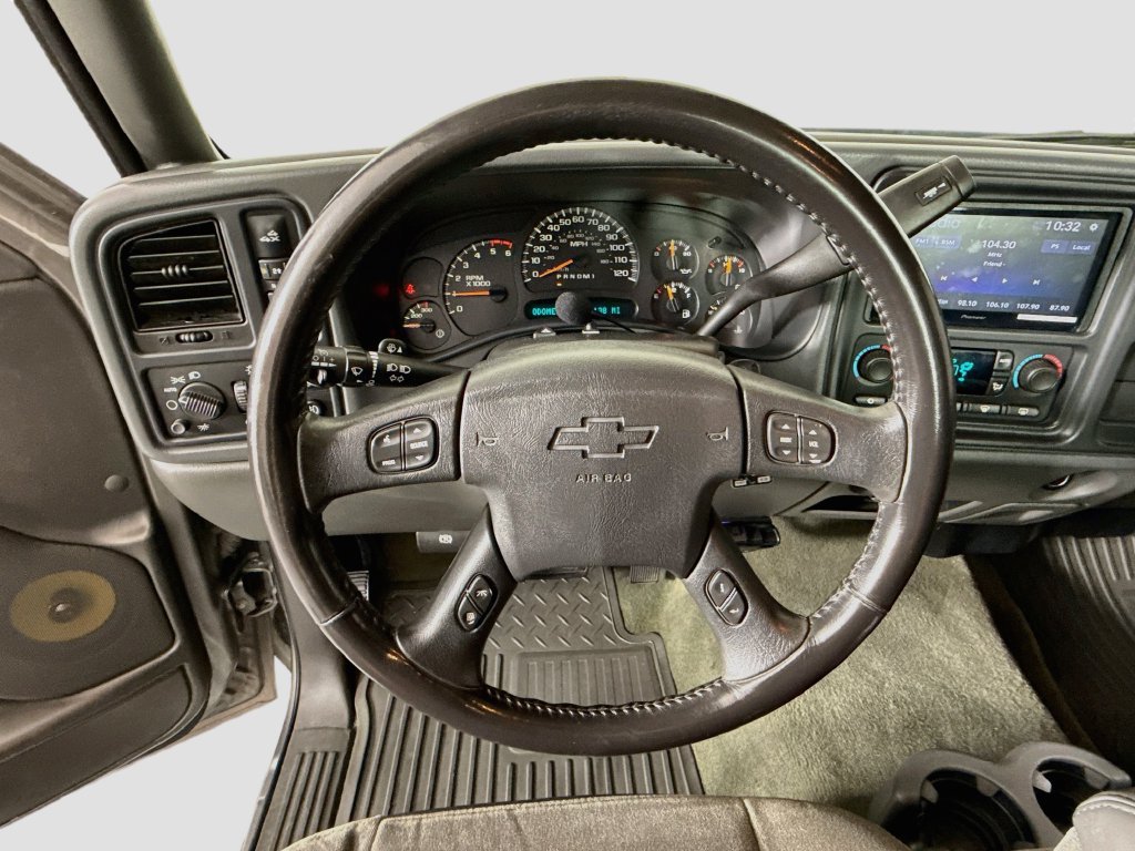 Used 2006 Chevrolet Silverado 2500 LT AWD/4WD image 11