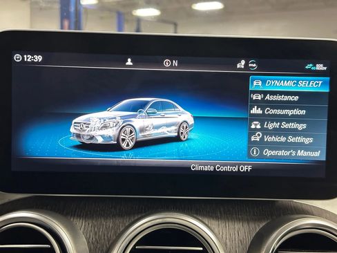 Used 2019 Mercedes-Benz C 300 Sedan w/ Parking Assistance Package image 41