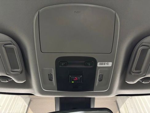 Used 2024 Toyota Camry SE image 21