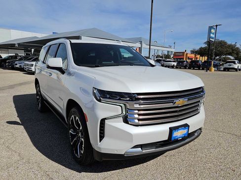 Used 2023 Chevrolet Tahoe High Country AWD/4WD image 2
