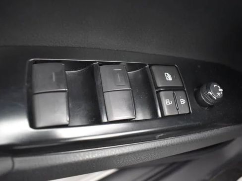 Used 2025 Toyota Camry SE FWD image 20