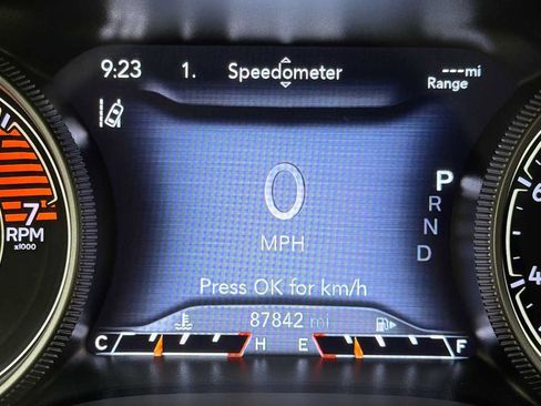 Used 2019 Jeep Cherokee Limited w/ Luxury Group AWD/4WD image 17