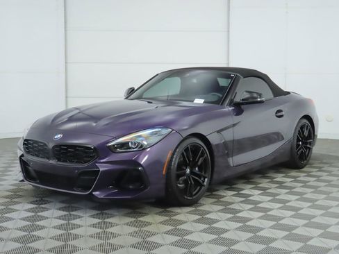 Used 2025 BMW Z4 M40i w/ Premium Package image 9