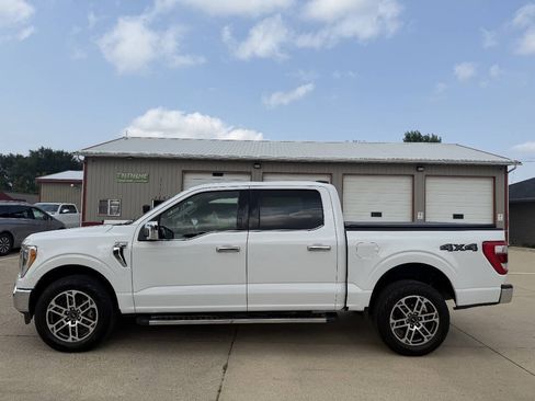 Used 2021 Ford F150 Lariat AWD/4WD image 2