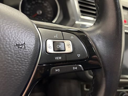 Used 2019 Volkswagen Tiguan SE image 26