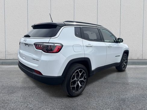 Used 2025 Jeep Compass Limited image 7