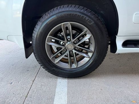 Used 2012 Lexus GX 460 AWD/4WD image 47
