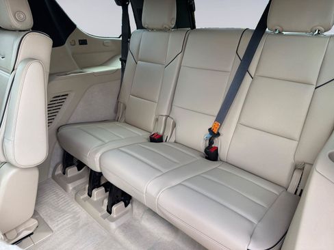 Certified 2023 Cadillac Escalade Premium Luxury w/ Performance Package AWD/4WD image 14