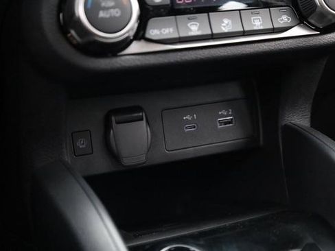 New 2025 Nissan Versa SR w/ Trunk Package image 14