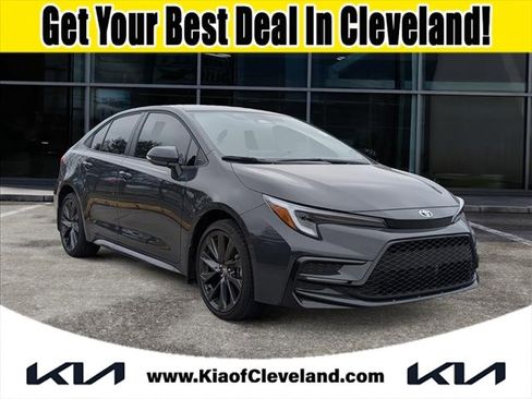 Used 2025 Toyota Corolla SE image 1