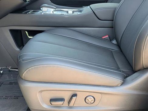 New 2026 INFINITI QX60 Luxe image 4