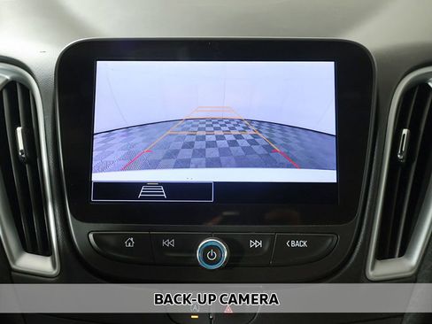 Used 2023 Chevrolet Malibu LS FWD image 4