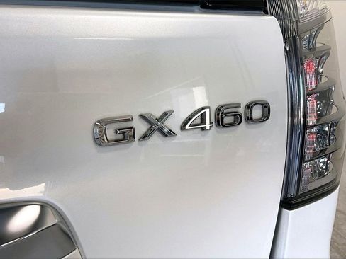 Used 2023 Lexus GX 460 Premium image 9
