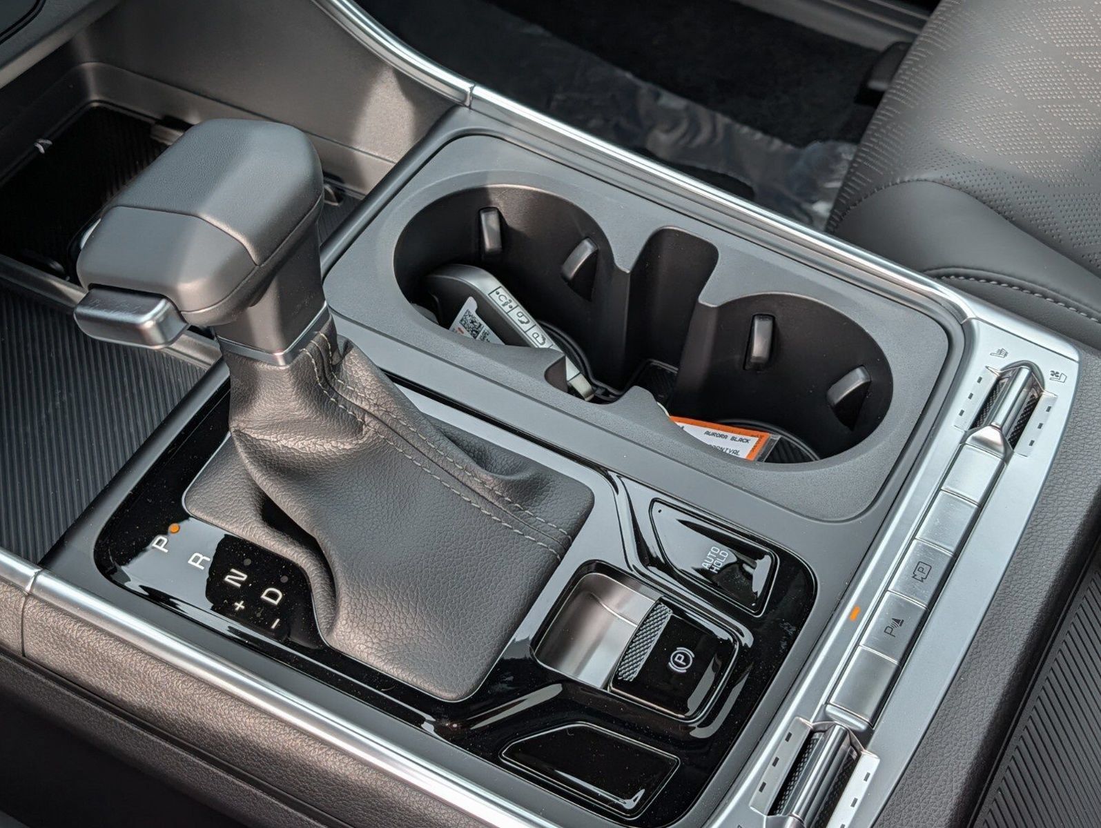 New 2027 Kia Carnival SX w/ Dark Edition Package FWD image 13