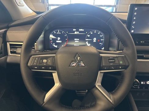 New 2026 Mitsubishi Outlander SEL image 20