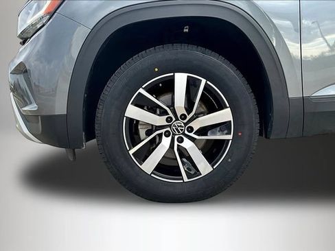 Used 2023 Volkswagen Atlas SE AWD/4WD image 34