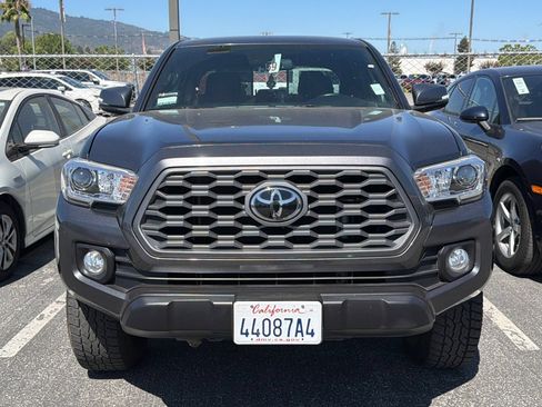 Used 2023 Toyota Tacoma TRD Off-Road w/ Technology Package AWD/4WD image 3