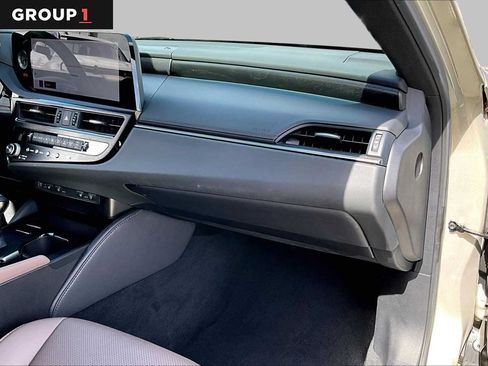 Certified 2024 Lexus ES 350 w/ Premium Package FWD image 16