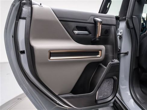 Used 2025 GMC Hummer EV 3X AWD/4WD image 29
