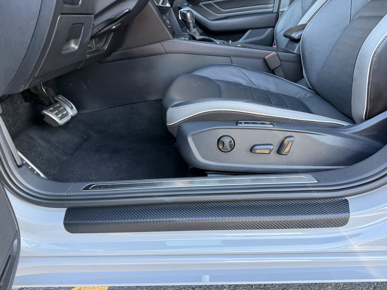 Used 2023 Volkswagen Arteon SEL Premium AWD/4WD image 23