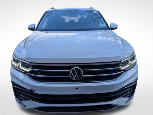 Used 2022 Volkswagen Tiguan SEL R-Line image 9