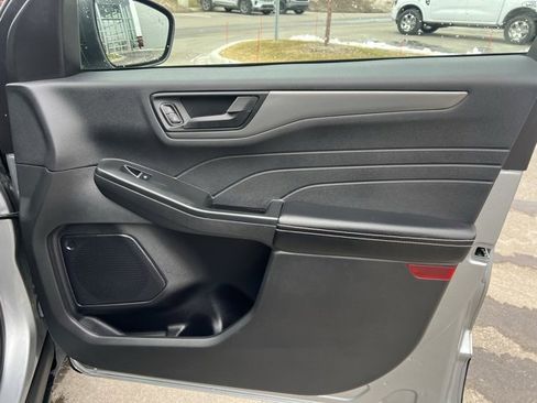 Used 2023 Ford Escape Active image 10